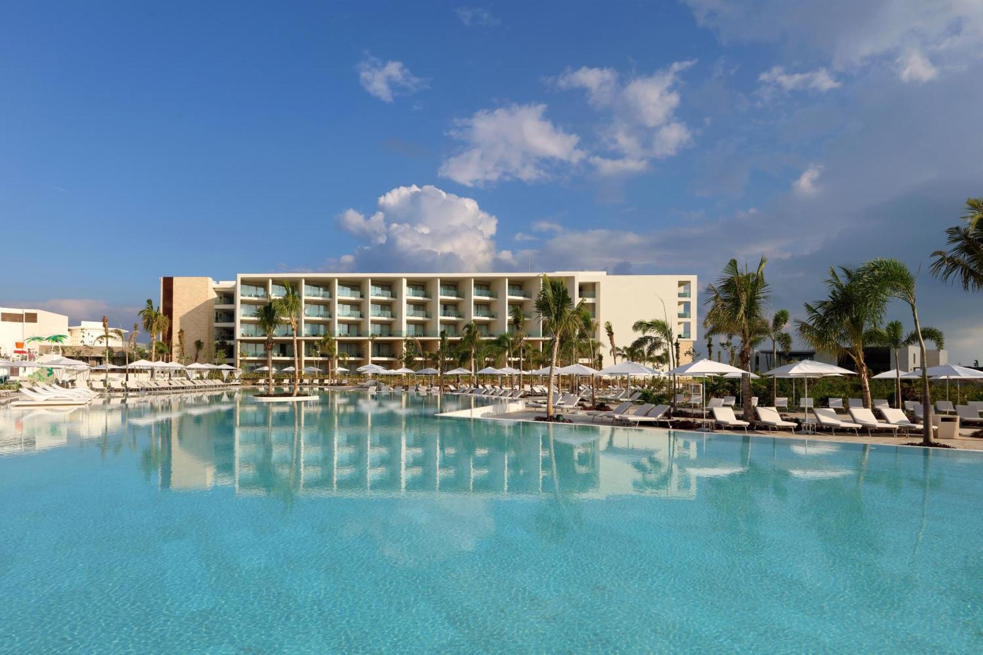 Family Selection At Grand Palladium Select Costa Mujeres Cancún Exterior foto