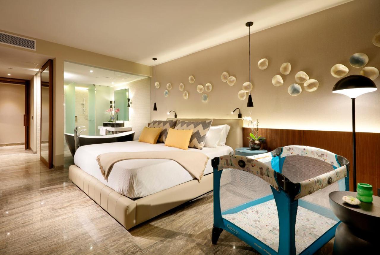 Family Selection At Grand Palladium Select Costa Mujeres Cancún Exterior foto