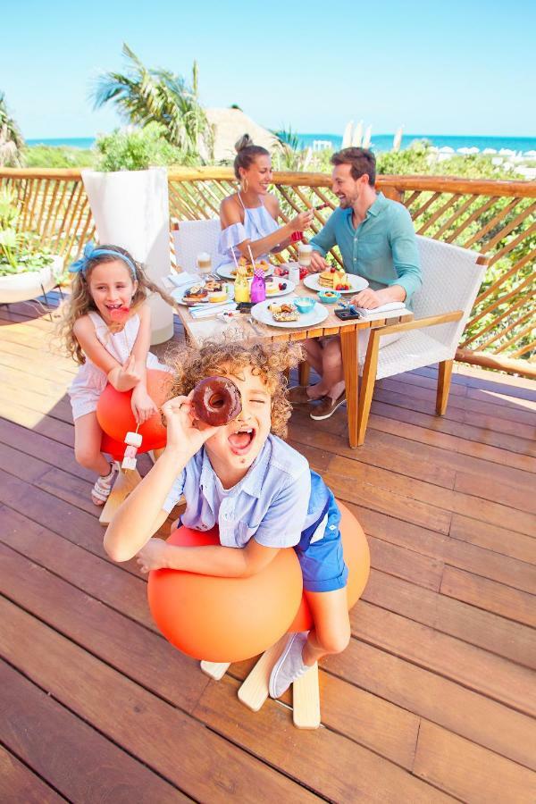 Family Selection At Grand Palladium Select Costa Mujeres Cancún Exterior foto